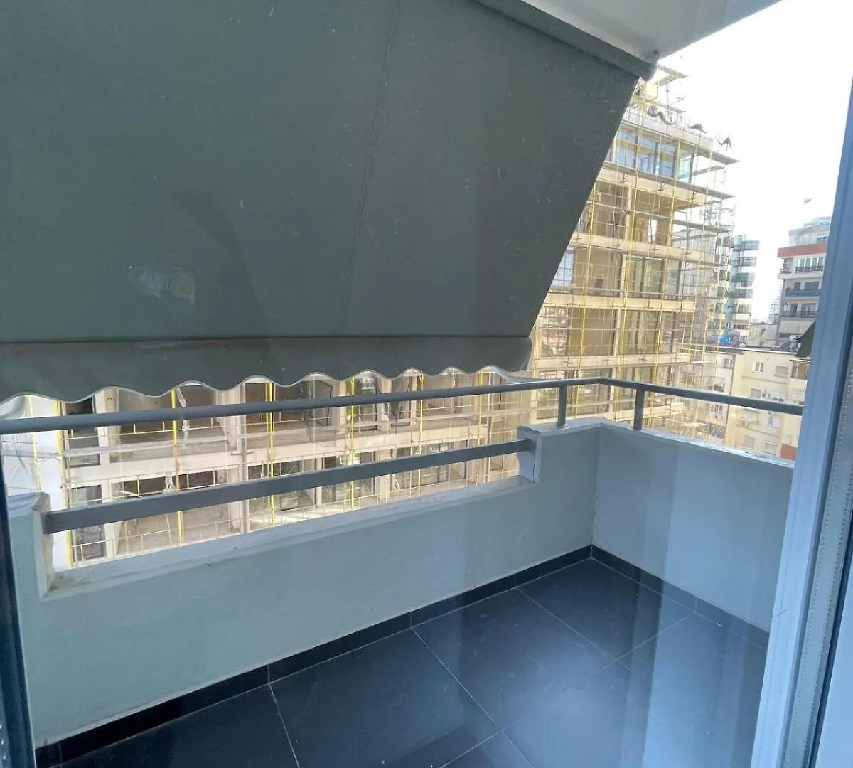 Central Location 2Bdr Apartment Тирана